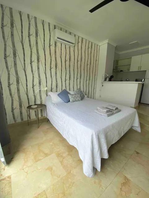 Paraiso Y Mar Apartment Естепона Екстериор снимка