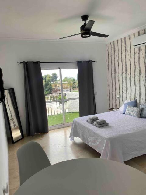 Paraiso Y Mar Apartment Естепона Екстериор снимка