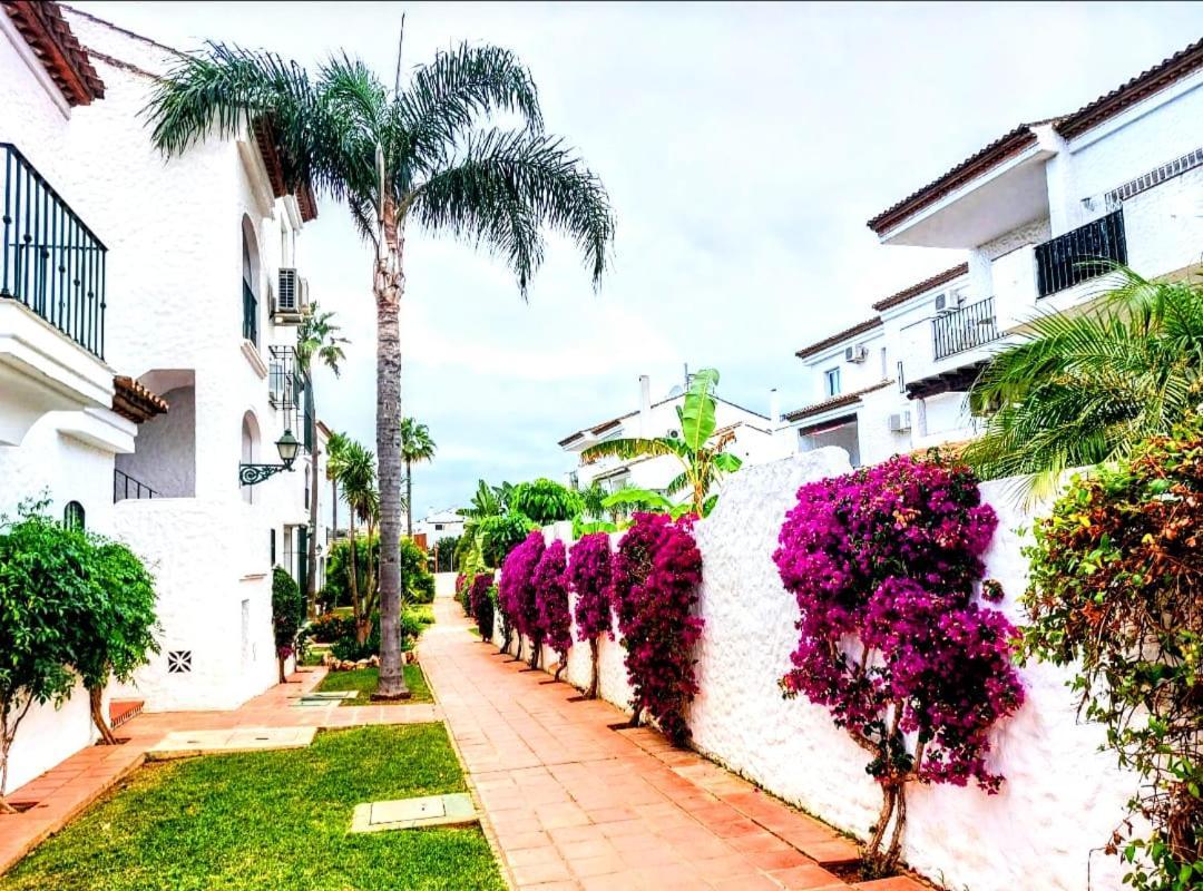 Paraiso Y Mar Apartment Естепона Екстериор снимка